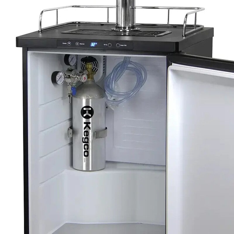 Kegco_K309_Kegertor_with Kegco_CO2_Tank