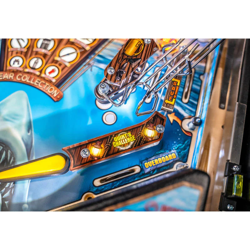 jaws-pro-pinball-machine-right-corner