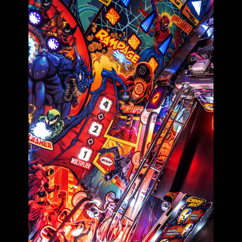 venom-premium-pinball-machine-comic-details